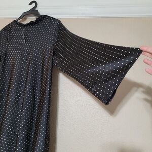 Old Navy Black and White Polka Dot Long Sleeve Dress